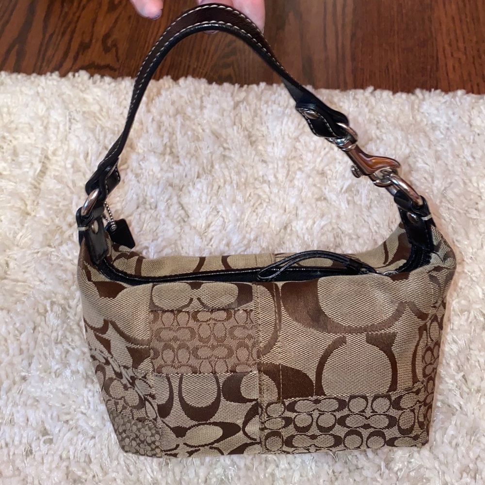 SMALL COACH BAG!